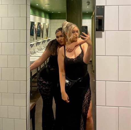 Foto desnuda filtrada de OnlyFans de Sarah Anne Hooper