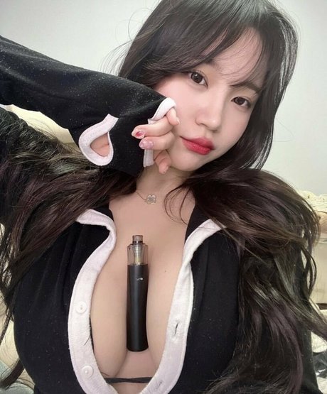 Foto desnuda filtrada de OnlyFans de Sexyminji