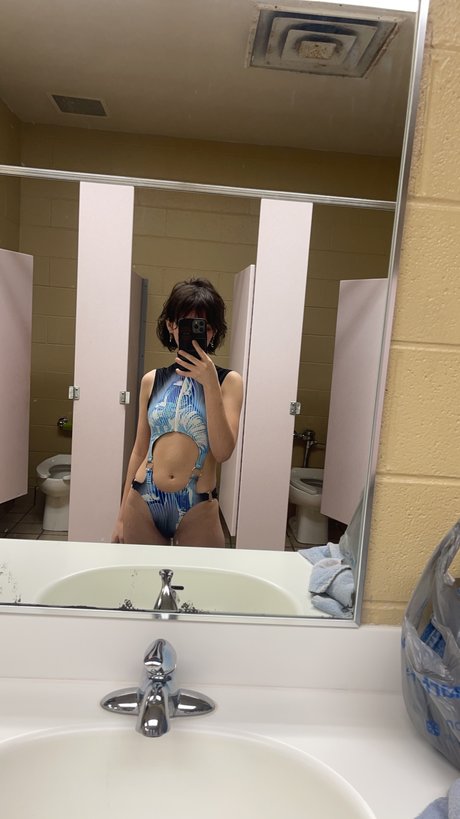 Foto desnuda filtrada de OnlyFans de Robin