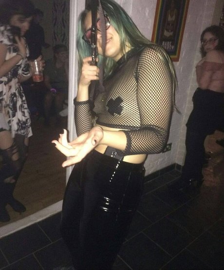 Saskia0