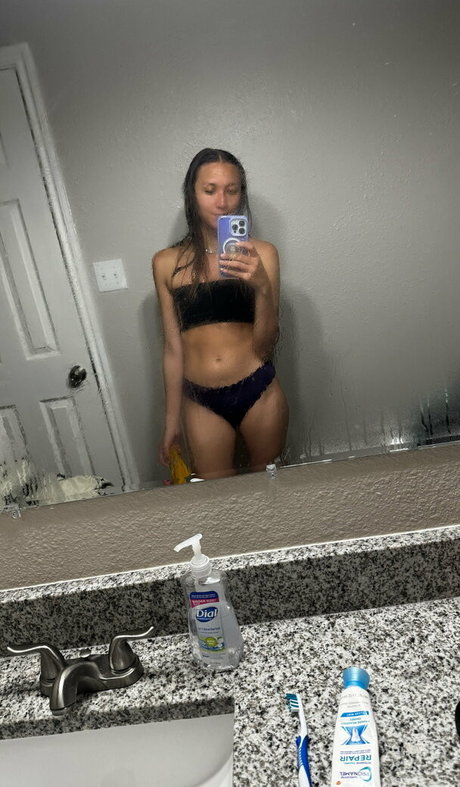Nikita Crump