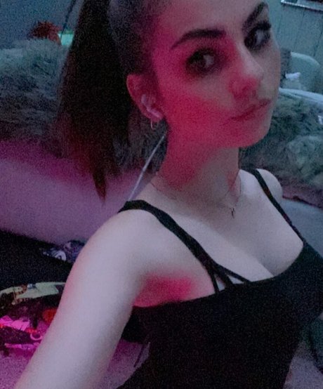 Foto desnuda filtrada de OnlyFans de Skyepastapins