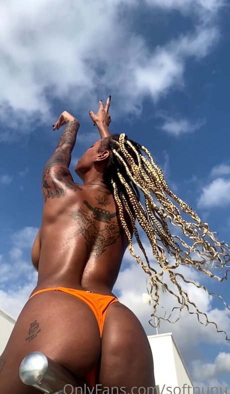 Foto desnuda filtrada de OnlyFans de Softnunu