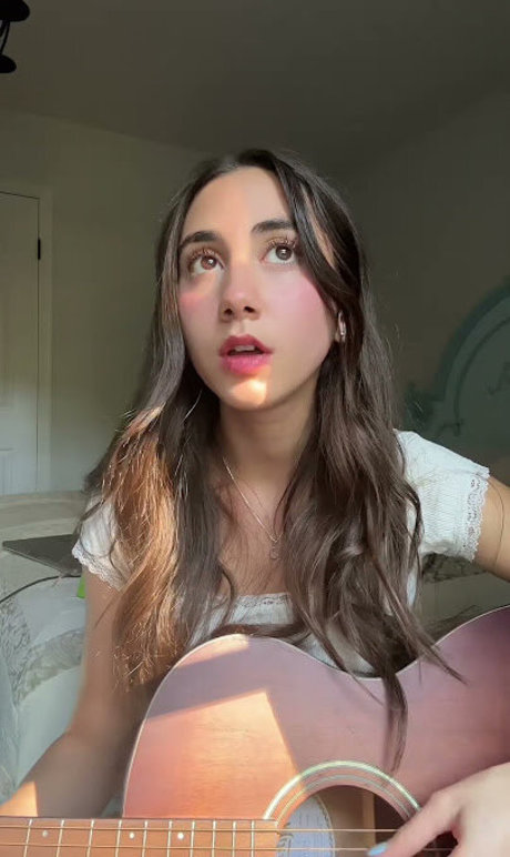 Mikaela Astel