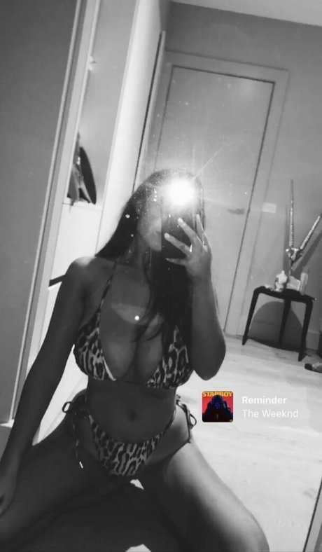 Foto desnuda filtrada de OnlyFans de Darcy Buchan