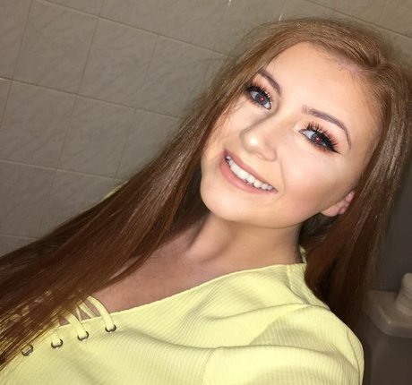 Foto desnuda filtrada de OnlyFans de Amy Heslop