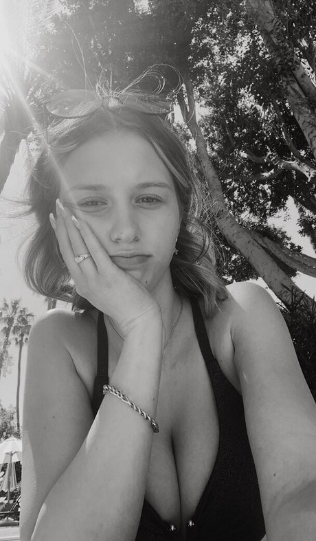 Carsen R