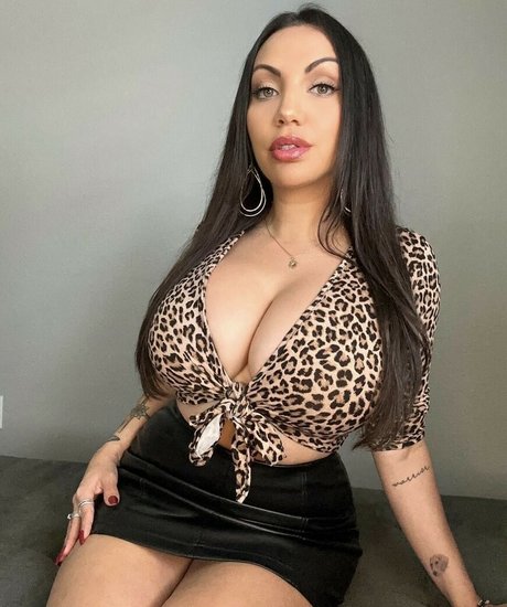 Foto desnuda filtrada de OnlyFans de Crueltyfreecurves