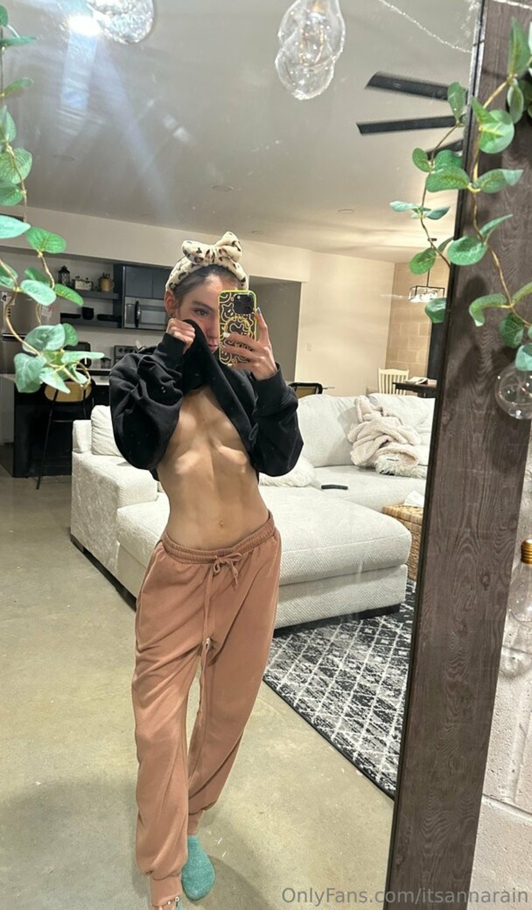 Foto desnuda filtrada de OnlyFans de Itsannarain #48 Foto desnuda filtrada de OnlyFans de Itsannarain #48