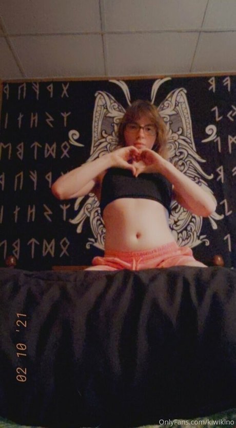Foto desnuda filtrada de OnlyFans de Kiwikino