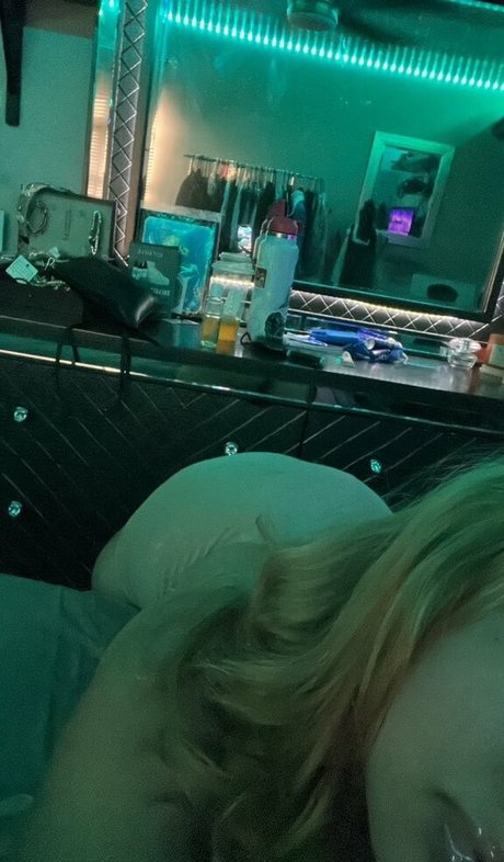 Foto desnuda filtrada de OnlyFans de Sophialaurrren