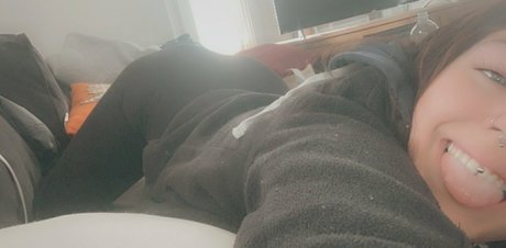 Foto desnuda filtrada de OnlyFans de Babygirlbrdlfree
