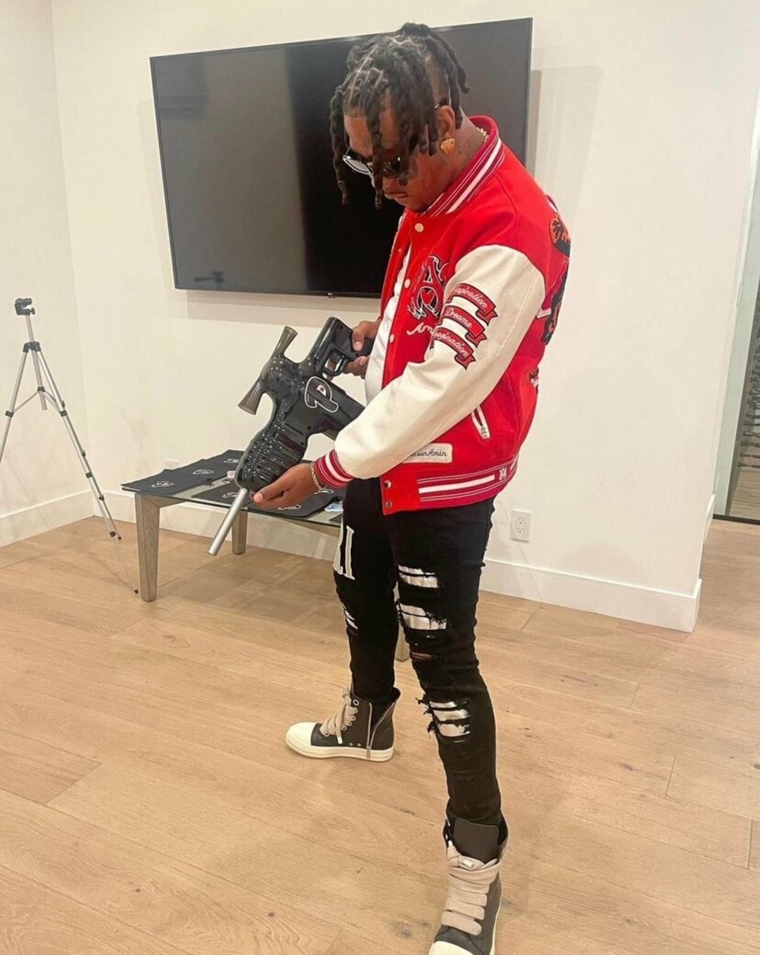 Foto desnuda filtrada de OnlyFans de Slimsclubhousepov #42 Foto desnuda filtrada de OnlyFans de Slimsclubhousepov #42