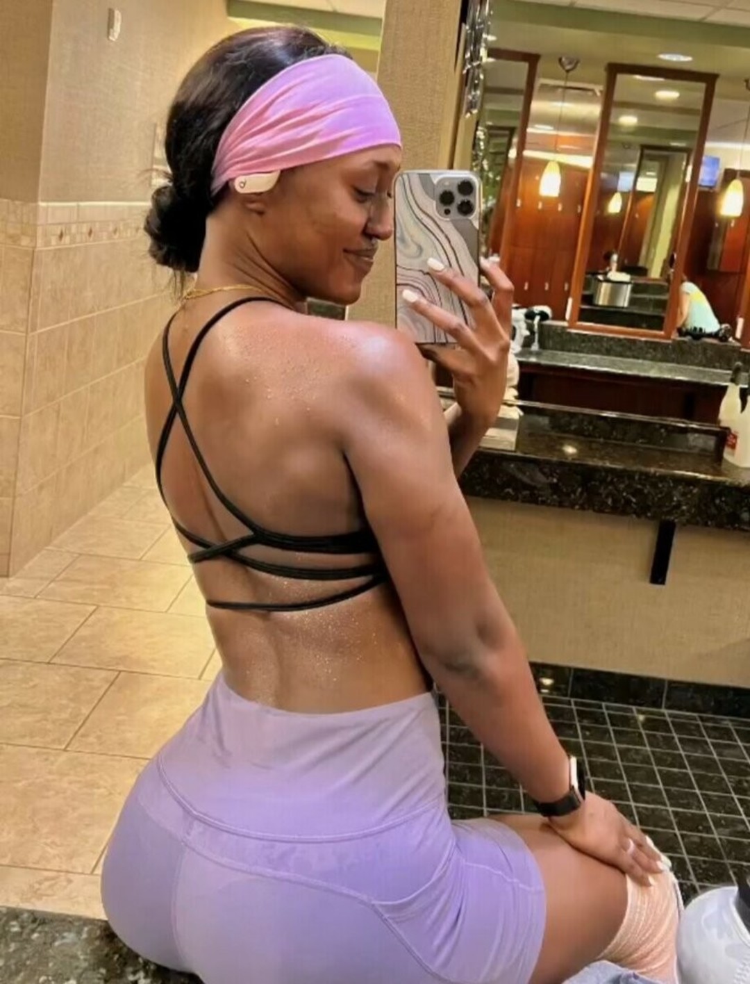 Foto desnuda filtrada de OnlyFans de Queen Aminata #24 Foto desnuda filtrada de OnlyFans de Queen Aminata #24