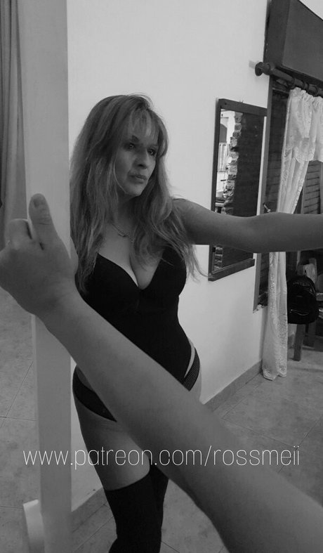 Foto desnuda filtrada de OnlyFans de Rossmeii