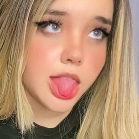 Foto desnuda filtrada de OnlyFans de Honeygiri