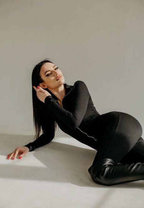 Meganbrunette