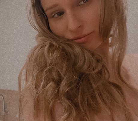Foto desnuda filtrada de OnlyFans de Cobyymj