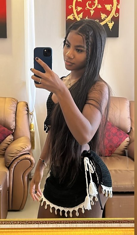 Foto desnuda filtrada de OnlyFans de Luiza Semeao