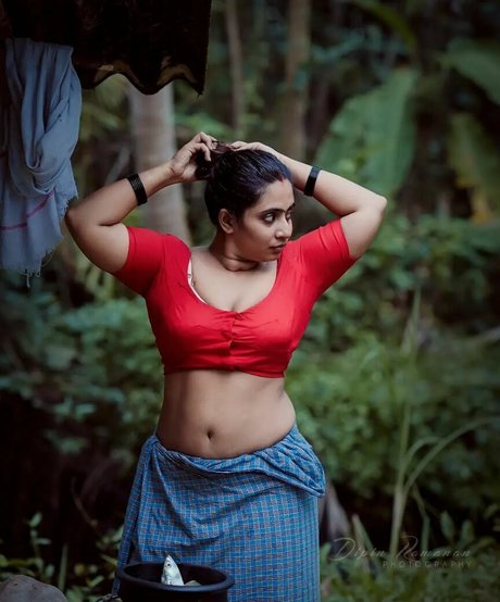 Foto desnuda filtrada de OnlyFans de Nila Nambiar
