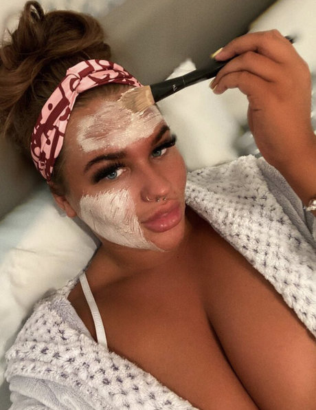 Foto desnuda filtrada de OnlyFans de Nicole Barker