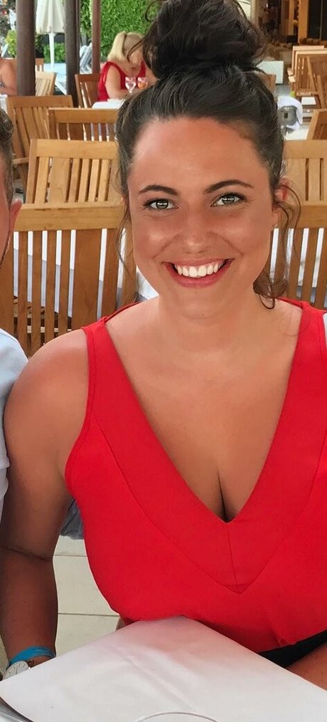 Lauren R
