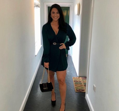 Lauren R