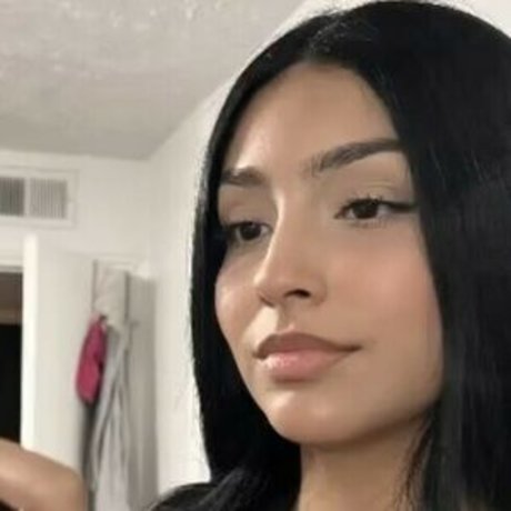 Foto desnuda filtrada de OnlyFans de Alyssalyssa1933