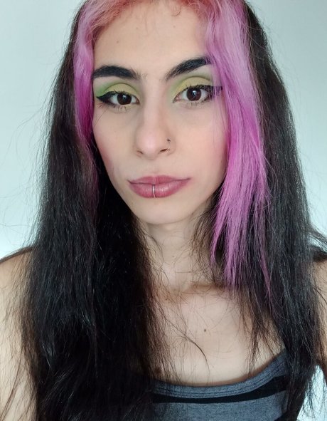 Foto desnuda filtrada de OnlyFans de Luna Del Rey