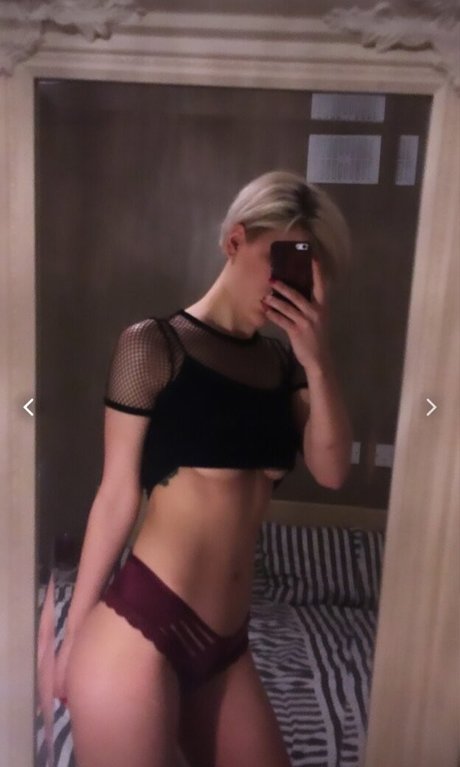 Foto desnuda filtrada de OnlyFans de Bhadxbambii