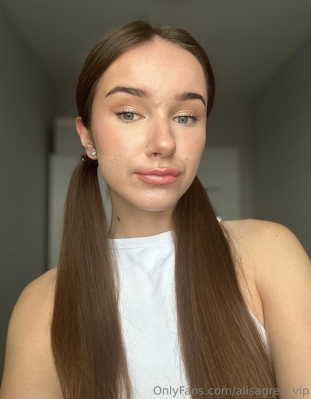 Foto desnuda filtrada de OnlyFans de Alisagreyvip #19 Foto desnuda filtrada de OnlyFans de Alisagreyvip #19