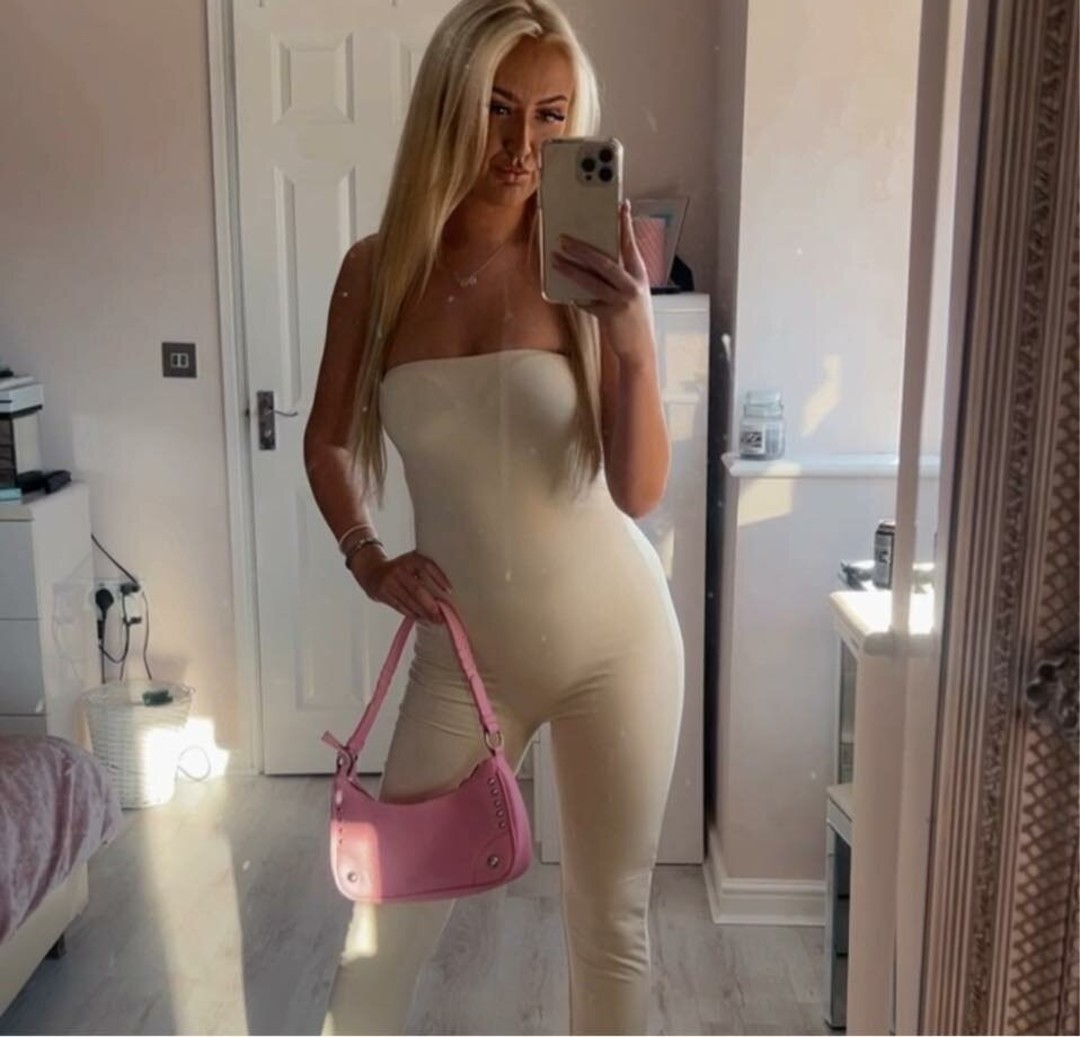 Foto desnuda filtrada de OnlyFans de Lily Mcalpine #54 Foto desnuda filtrada de OnlyFans de Lily Mcalpine #54