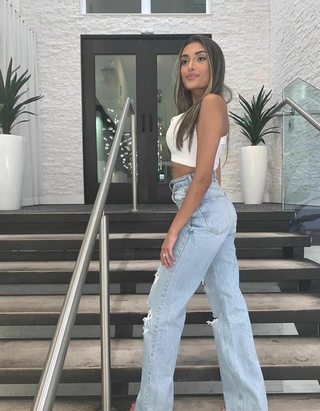 Zia Natasha Lehman