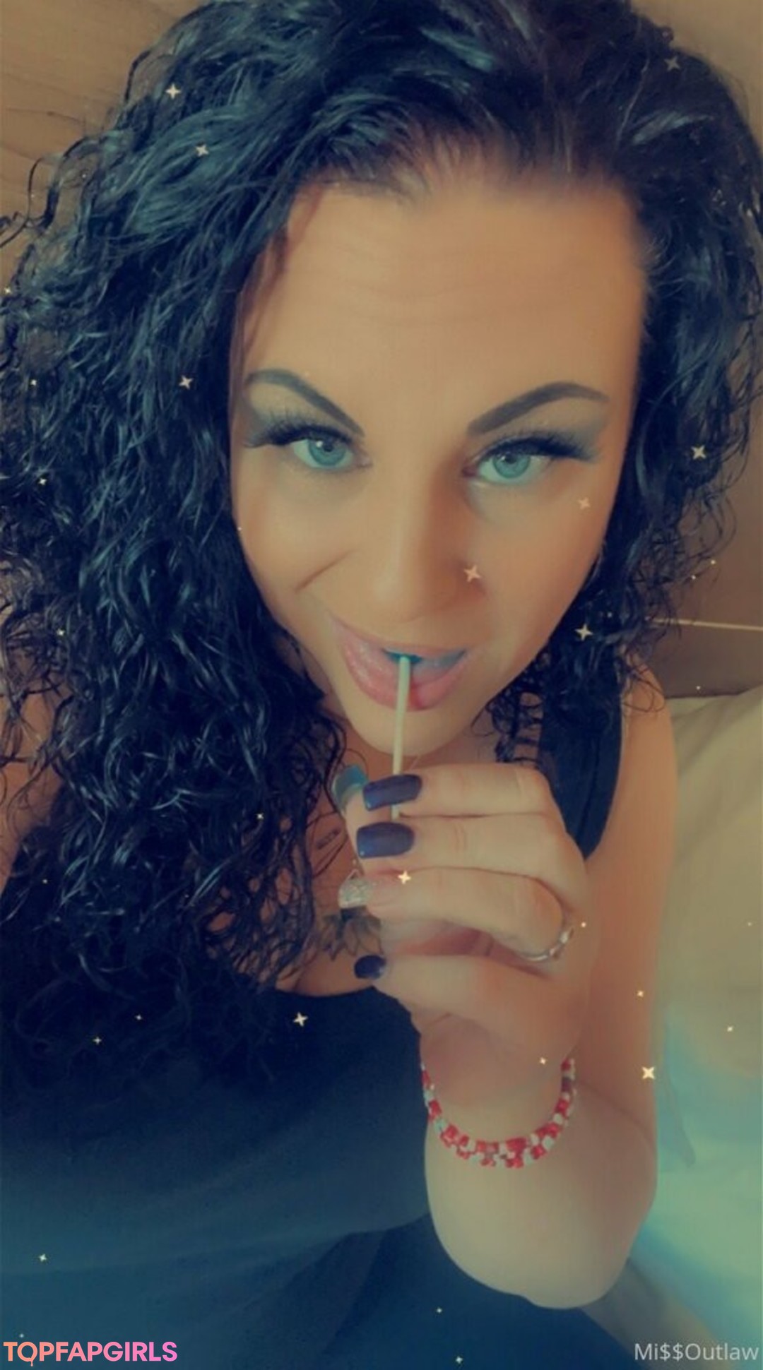 Foto desnuda filtrada de OnlyFans de Missoutlawakaladyk #1 Foto desnuda filtrada de OnlyFans de Missoutlawakaladyk #1
