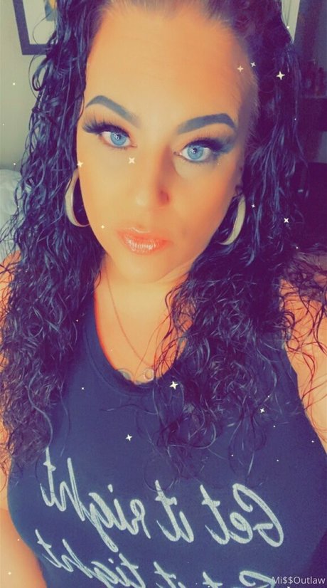 Foto desnuda filtrada de OnlyFans de Missoutlawakaladyk