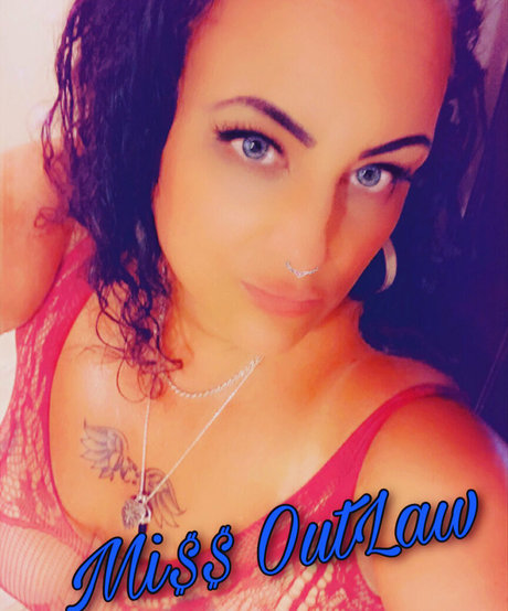Foto desnuda filtrada de OnlyFans de Missoutlawakaladyk