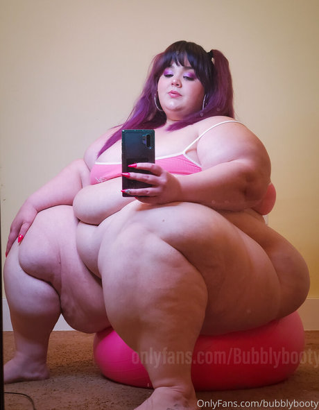 Foto desnuda filtrada de OnlyFans de Bubblybooty