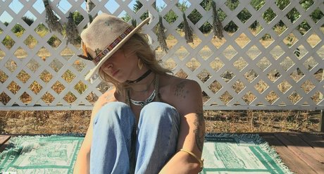 Lilsweetpeamarie