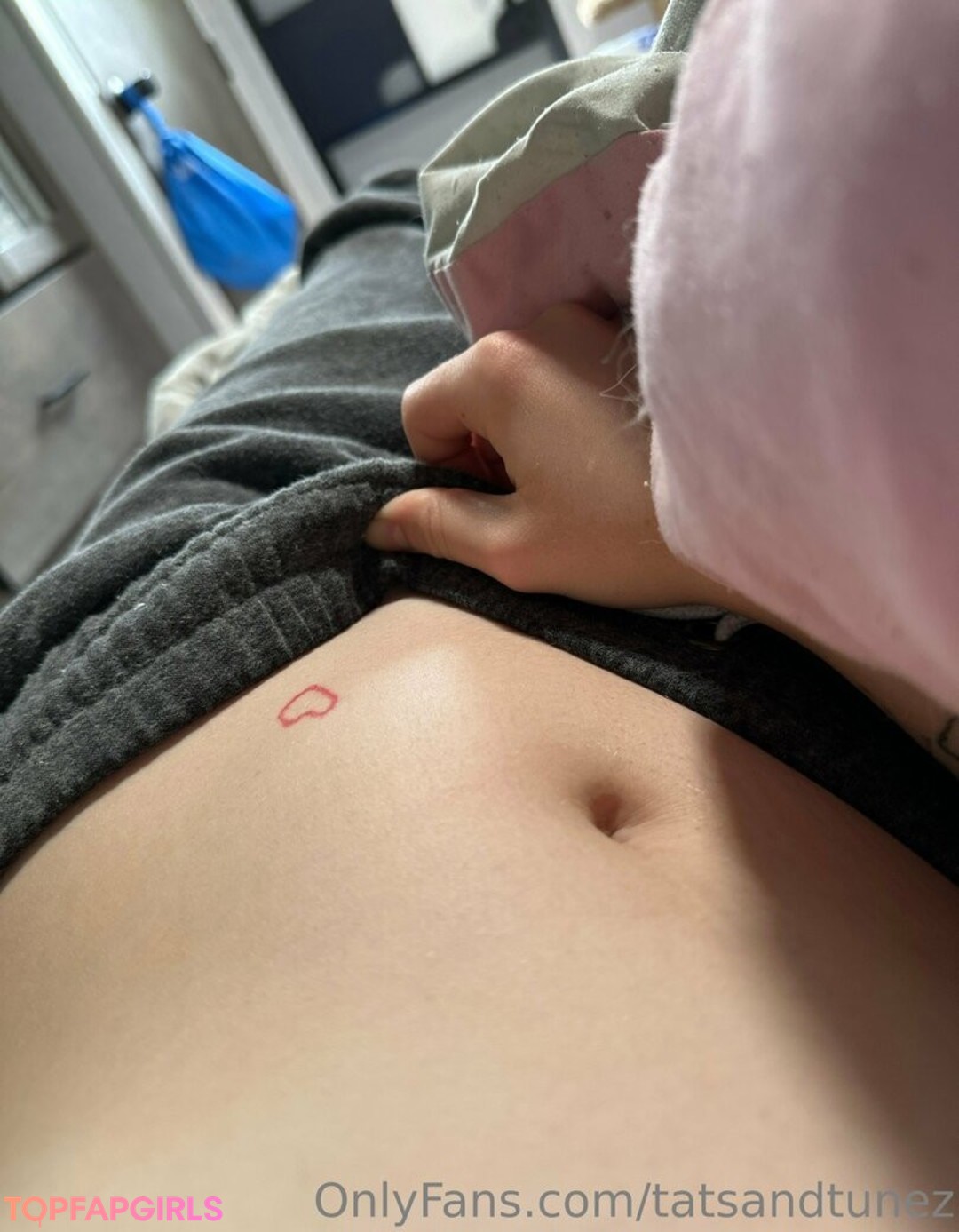Foto desnuda filtrada de OnlyFans de Tatsandtunez #60 Foto desnuda filtrada de OnlyFans de Tatsandtunez #60