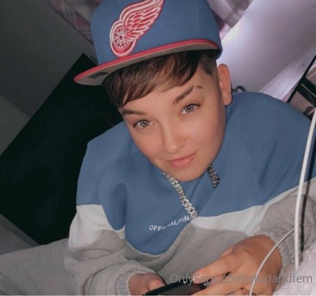 Foto desnuda filtrada de OnlyFans de Reallesbiansx