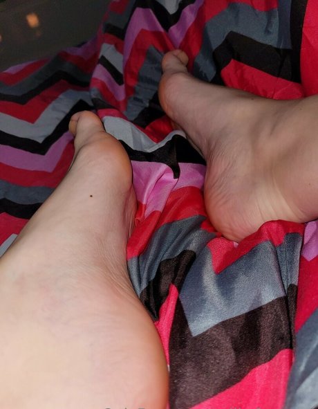 Milkyfeetuwu