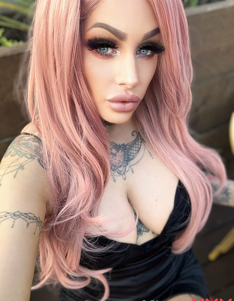 Hot_mum_skyler