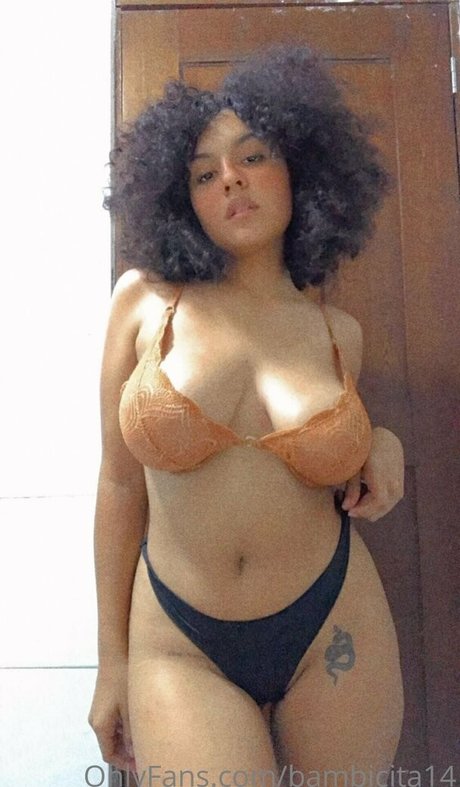 Foto desnuda filtrada de OnlyFans de Bambiicita