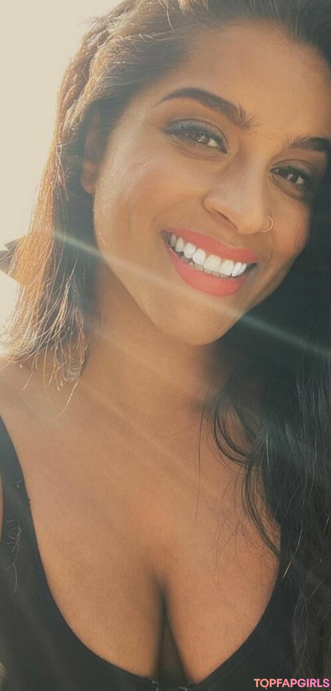 Foto desnuda filtrada de OnlyFans de Lilly Singh #8 Foto desnuda filtrada de OnlyFans de Lilly Singh #8