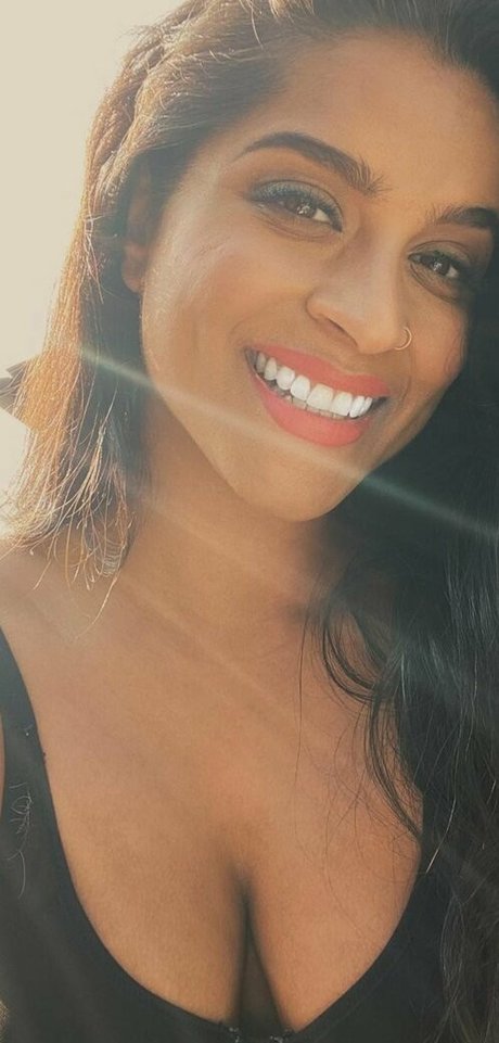 Foto desnuda filtrada de OnlyFans de Lilly Singh