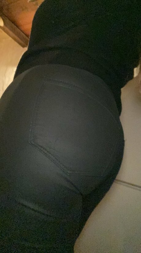 Foto desnuda filtrada de OnlyFans de Curvykgirl