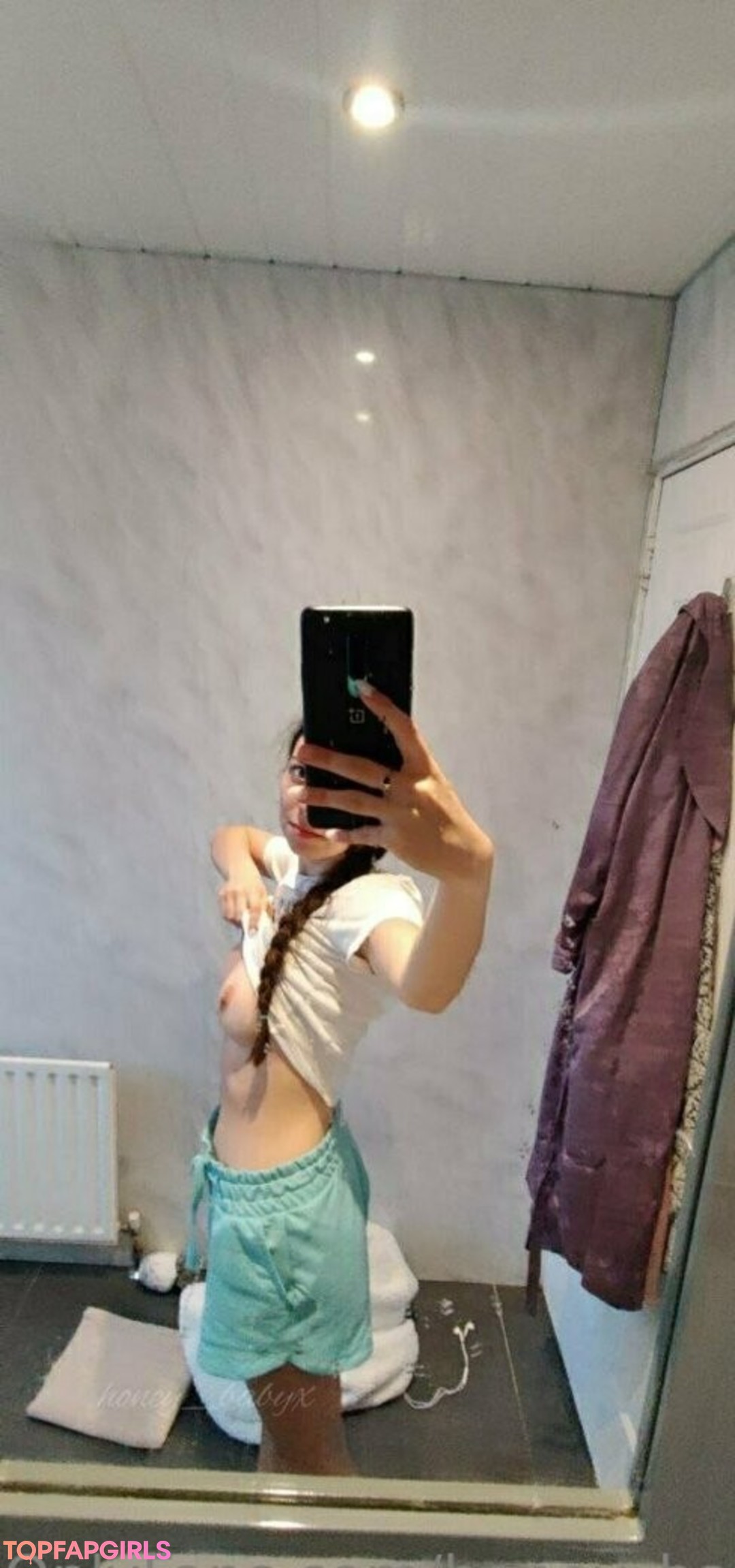 Foto desnuda filtrada de OnlyFans de Honeybabyx #454 Foto desnuda filtrada de OnlyFans de Honeybabyx #454