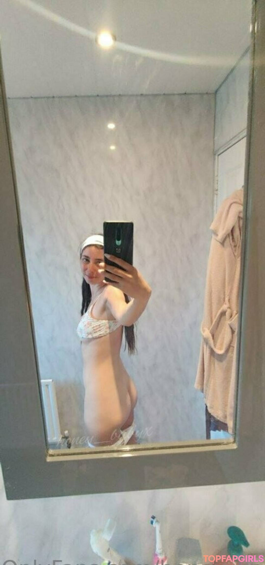 Foto desnuda filtrada de OnlyFans de Honeybabyx #554 Foto desnuda filtrada de OnlyFans de Honeybabyx #554