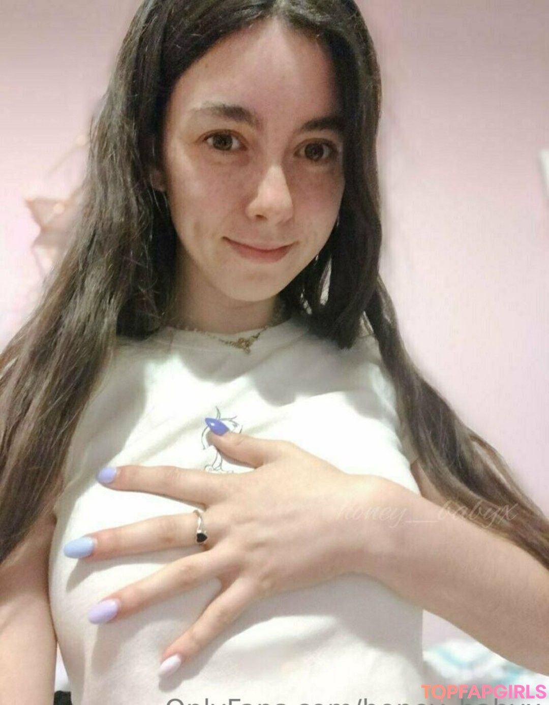 Foto desnuda filtrada de OnlyFans de Honeybabyx #572 Foto desnuda filtrada de OnlyFans de Honeybabyx #572
