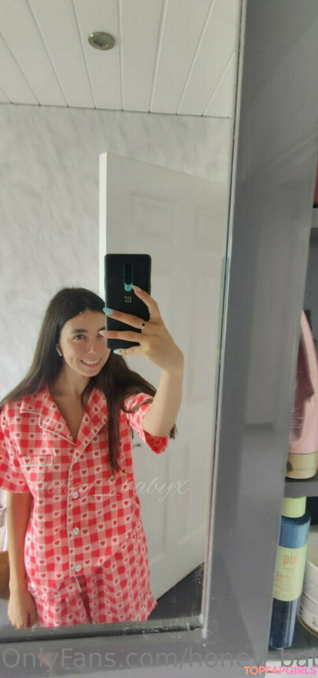 Foto desnuda filtrada de OnlyFans de Honeybabyx #610 Foto desnuda filtrada de OnlyFans de Honeybabyx #610